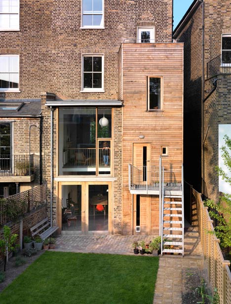 Kilburn Nightingale remodels Hackney townhouse and adds sweet-chestnut joinery
