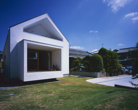 House in Fukai Japan by Horibe Associates