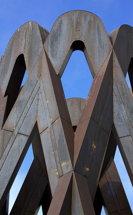 Towering copper memorial by Borheh honours philosopher Javad Nurbakhsh
