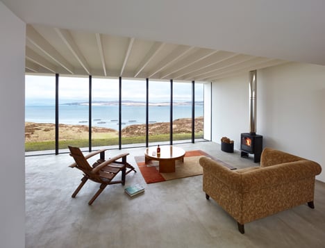 Cliff House by Dualchas in Scotland