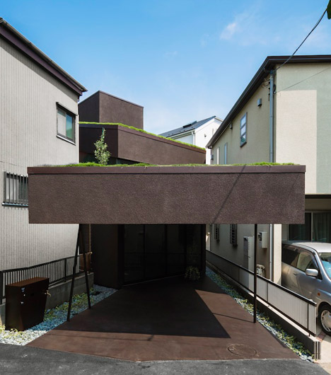 Grass Cave House by Makiko Tsukada Architects