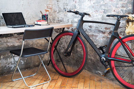 Valour carbon fibre bicycle by Vanhawks_dezeen_2