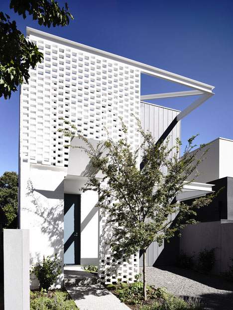 Fairbairn House in Melbourne by Inglis Architects