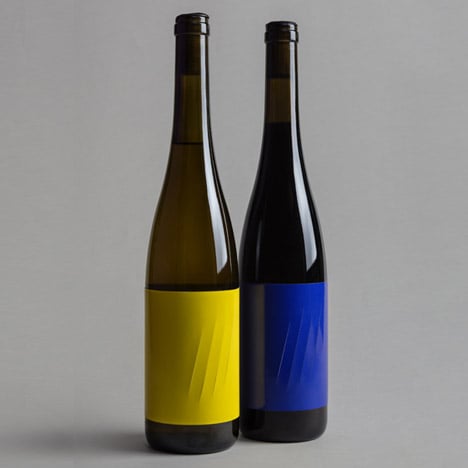 Scratches across Feroz wine label visually communicate the taste