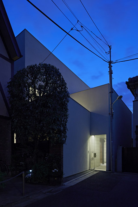 House in Jingumae by PANDA