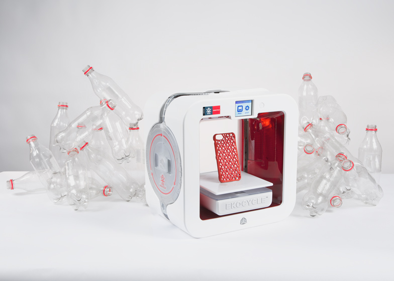 flaske dato side Coca-Cola and will.i.am's 3D printer uses recycled bottles as filament