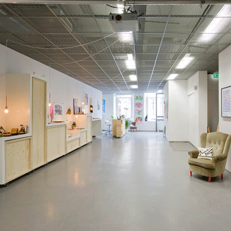 Extruding store Kapitaal in Utrecht by ZakenMaker, Studio Toon Welling and Atelier Gsbrt