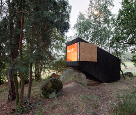 Forest Retreat by Uhlik Architekti