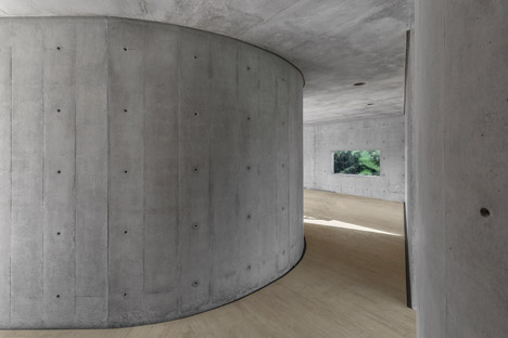 Concrete House P in Mexico by Cherem