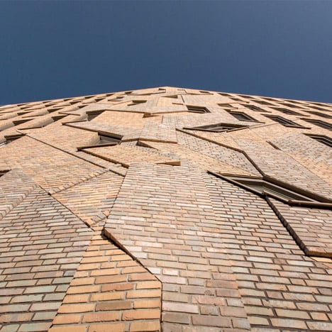 Housing project in Holland with integrated brick artwork in facade