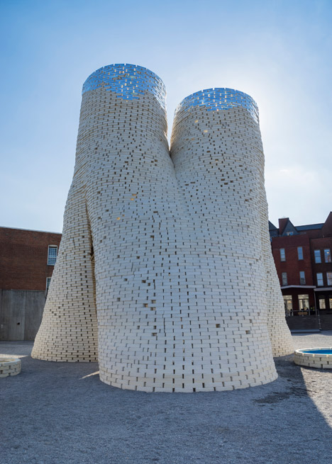 Tower of "grown" bio-bricks by The Living opens at MoMA PS1