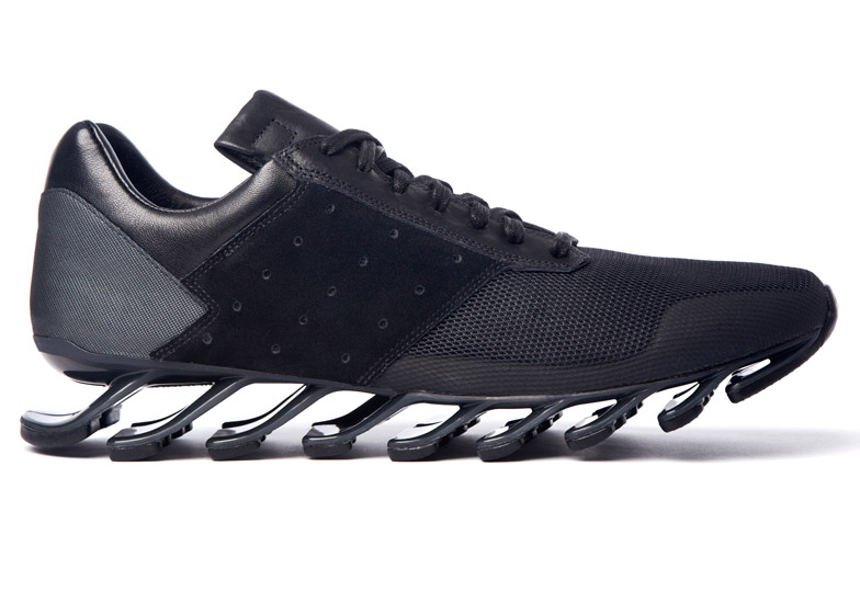 ondersteuning Onderscheppen Explosieven Rick Owens pairs leather with springy soles for Adidas SS15 footwear
