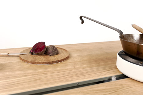 Cooking Table by Moritz Putzier