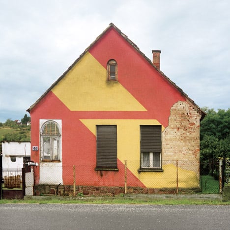 Hungarian Cubes – Invisible Houses by Katharina Roters