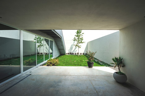 IPE House by David Pedroza