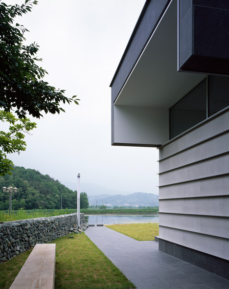 Honsinzi House by SPLK Architects & Partners