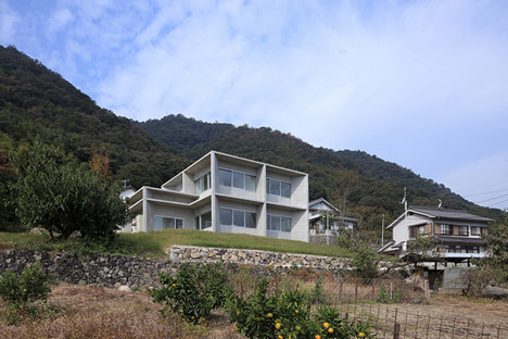 House in Tajiri by Kazunori Fujimoto