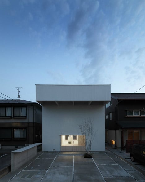 House in Hanekita by Katsutoshi Sasaki