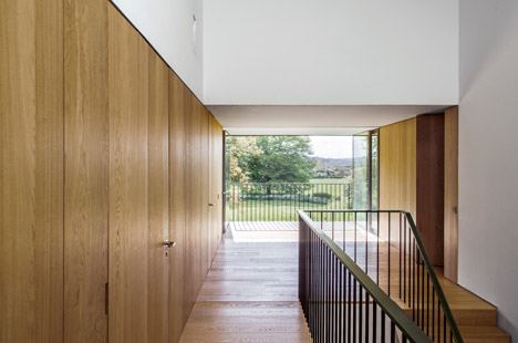House in Oxfordshire by Peter Feeny Architects