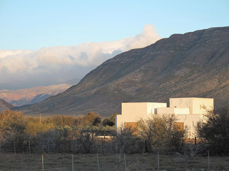 Swartberg house by Openstudio Architects