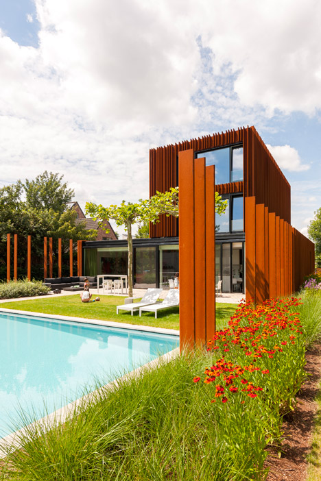 The Corten House by DMOA architects