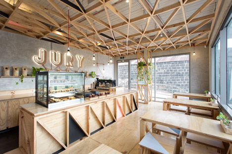 Jury Cafe by Biasol Design Studio