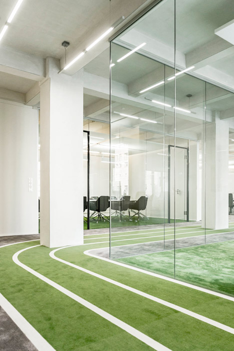 Onefootball HQ by TKEZ Architects