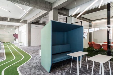 Onefootball HQ by TKEZ Architects