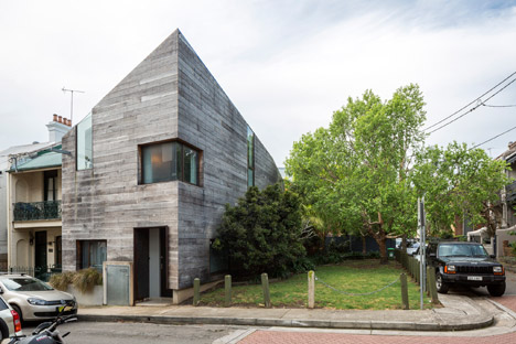 Stirling-House-by-Mac-Interactive-Architects_dezeen_468_14