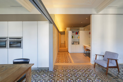 The Wall apartment in Barcelona by Nook Architects