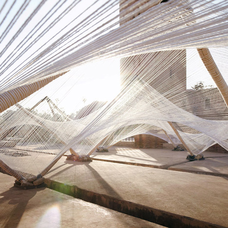 Barkow Leibinger chose "strong and elastic" cotton for tensile installation in Marrakech