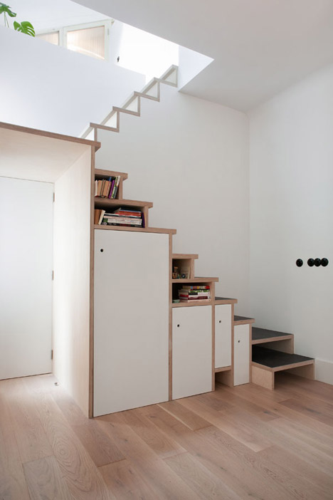 Plywood Trio Apartment by BUJ+COLÓN arquitectos