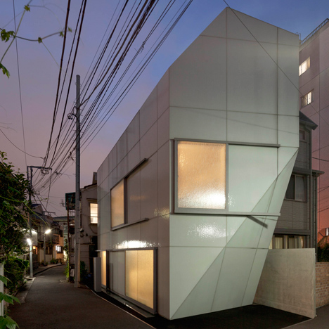Glass-coated Tokyo house by Wiel Arets looks like it's been shrink wrapped