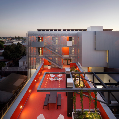 28th Street Apartments by Koning Eizenberg Architecture
