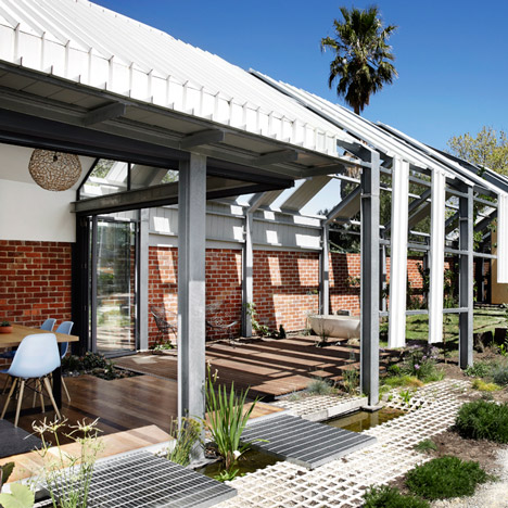Andrew Maynard adds greenhouse-like extension&ltbr /&gt to a Melbourne home – but leaves it unfinished