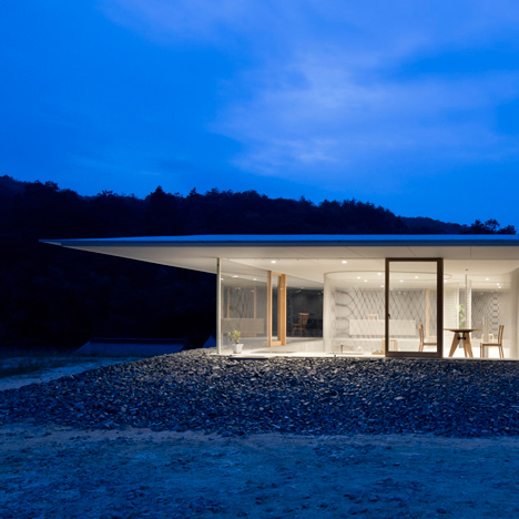 Hiroshima hut by Suppose Design Office