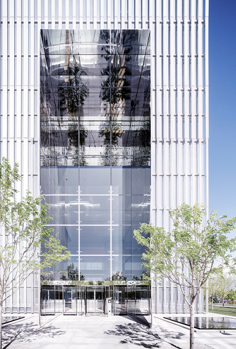 United-States-Courthouse-by-Thomas-Phifer-and-Partners_dezeen_468_7