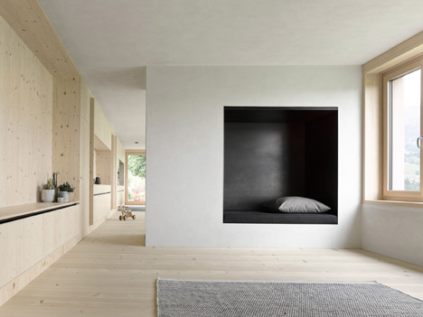 Haus-Fur-Julia-Und-Bjorn-by-Innauer-Matt-Architekten_dezeen_468_8