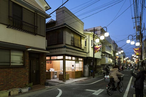 OKOMEYA rice shop by Schemata Architects