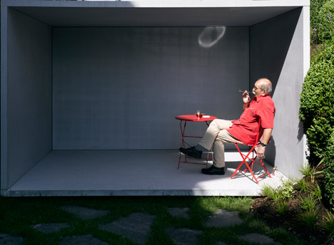 Smoking Pavilion by Gianni Botsford