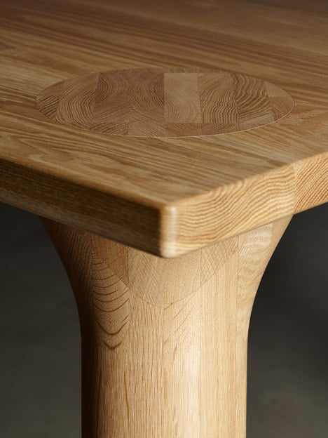 Big Foot dining table by Daast