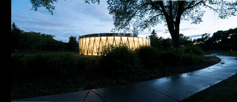 Borden Park Pavilion by GH3