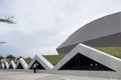 Zhonghe Sports Center in Taiwan by Q-Lab Design
