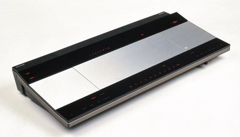 Bang and Olufsen Beocenter 9000 by Jacob Jensen
