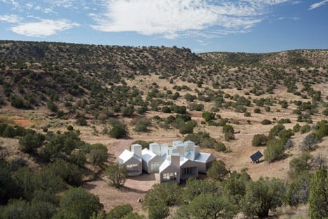 Element House, New Mexico by MOS Architects, 2014. Photograph by Florian Holzherr