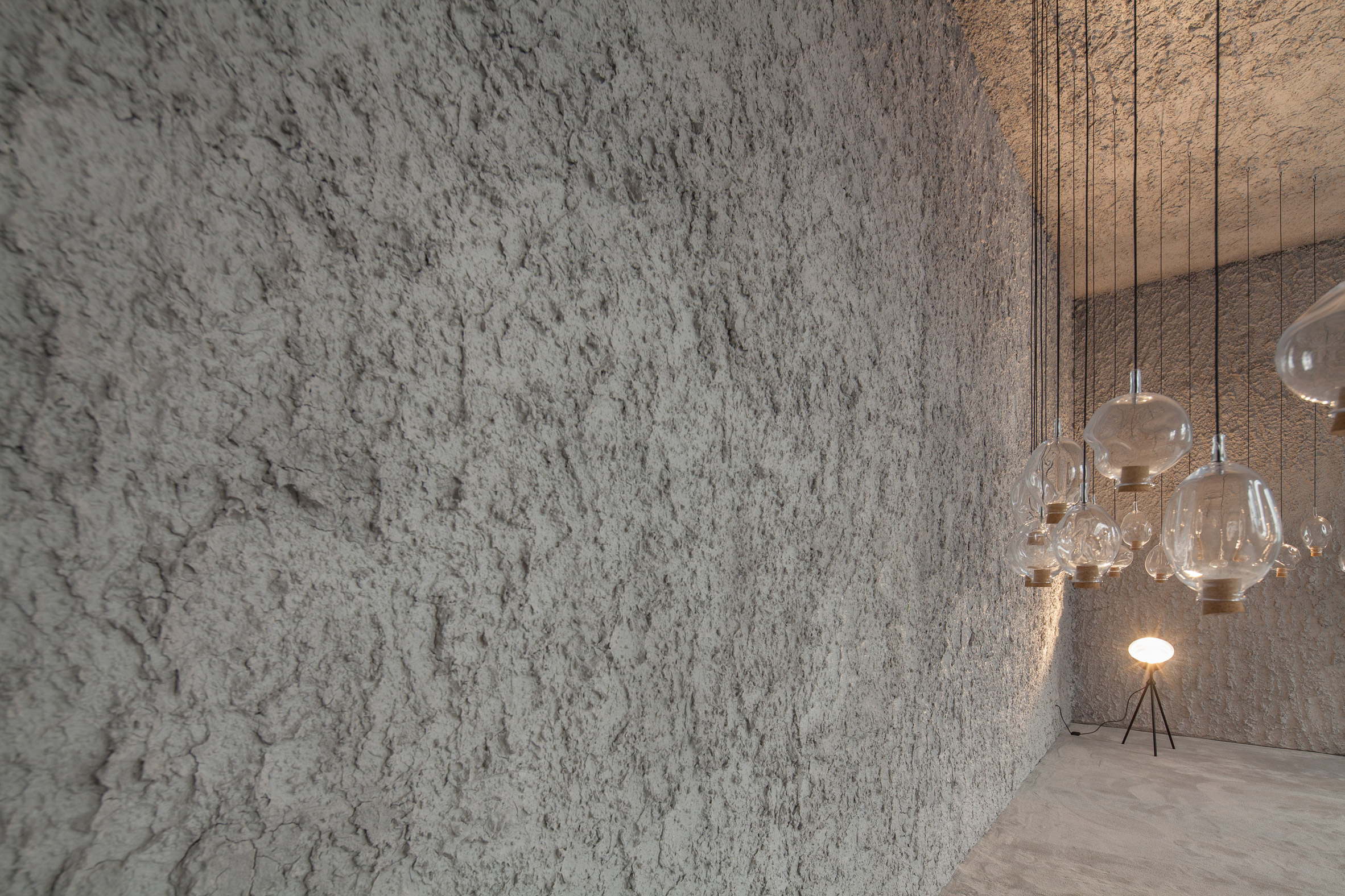 antonino-cardillo-pics-house-of-dust-and-illuminum-gallery-architecture_dezeen_2364_col_3