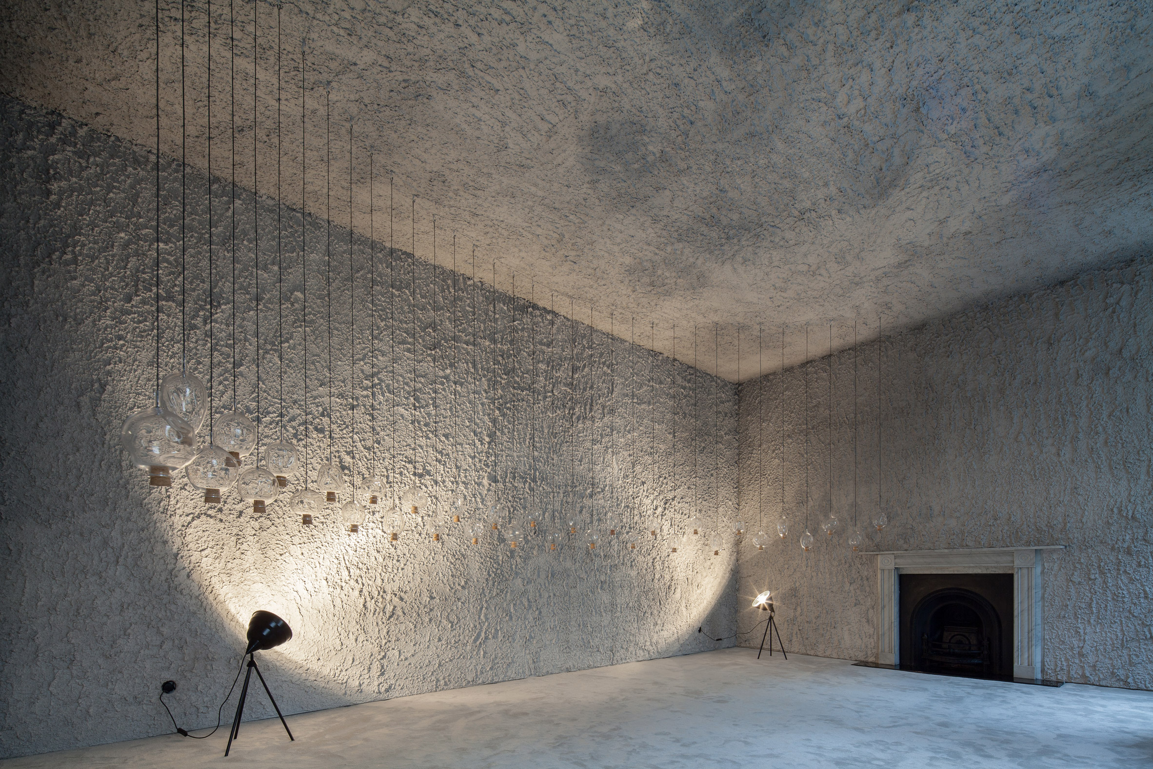 antonino-cardillo-pics-house-of-dust-and-illuminum-gallery-architecture_dezeen_2364_col_4