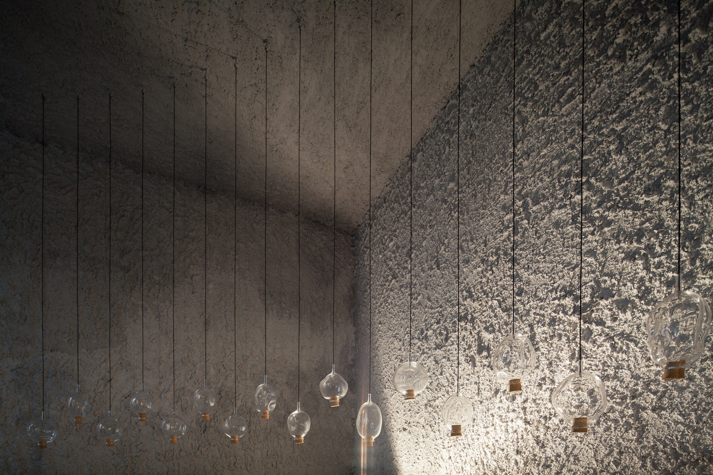antonino-cardillo-pics-house-of-dust-and-illuminum-gallery-architecture_dezeen_2364_col_5