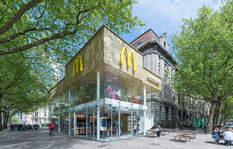 McDonalds Coolsingel by MEI Architects and Planners