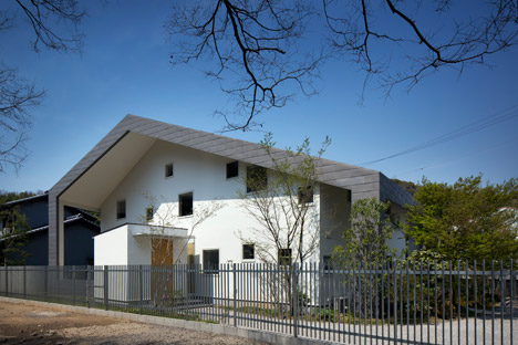 House in Wakayama by Spray